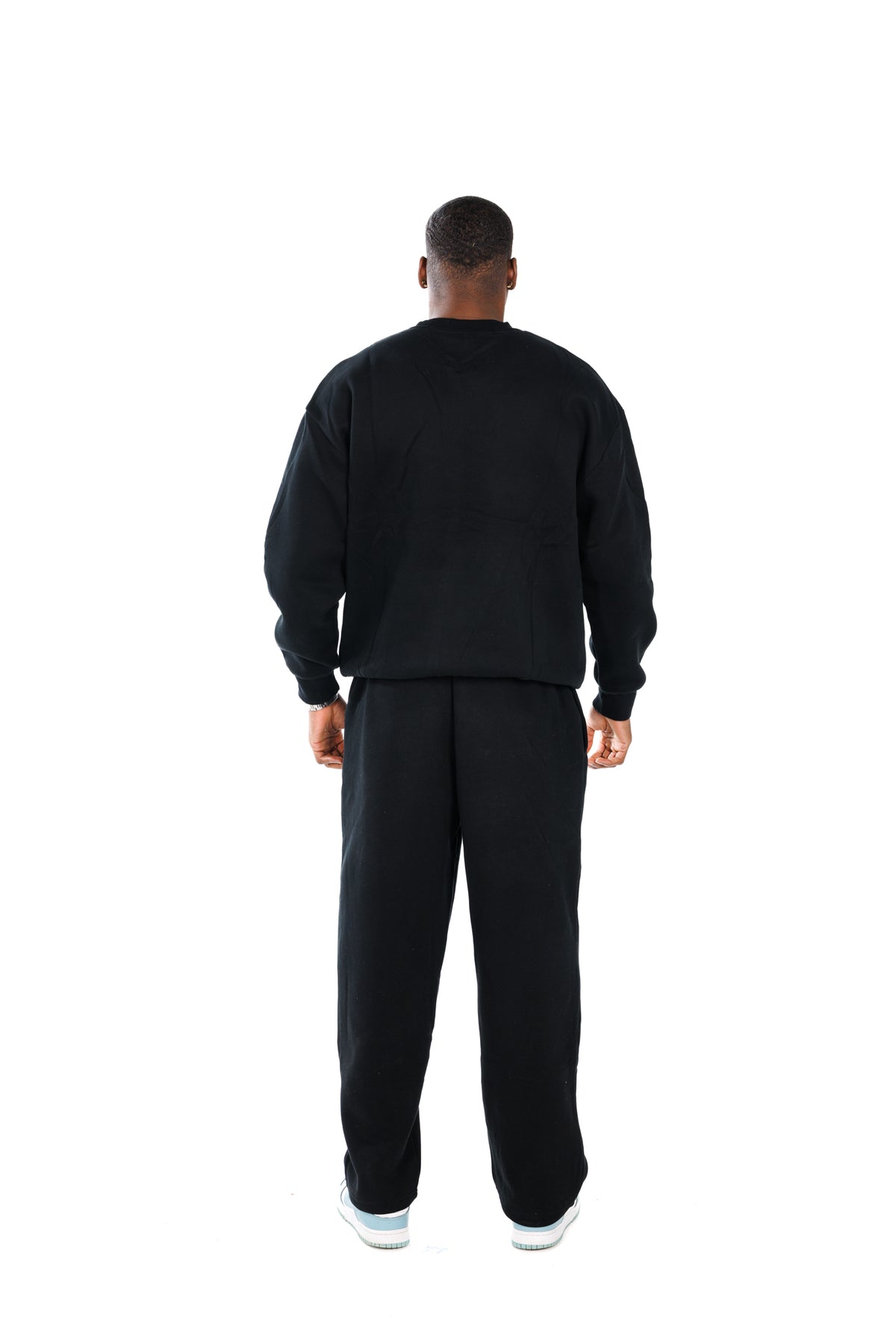 'Central' Crewneck - Black