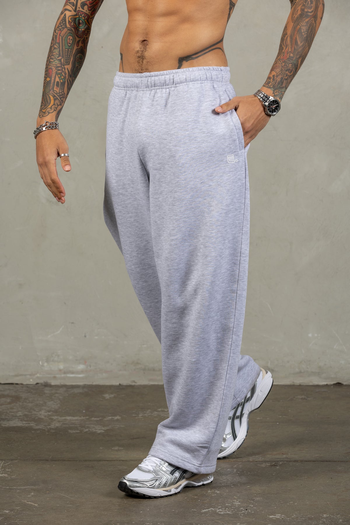 'District' Sweatpants - Grey