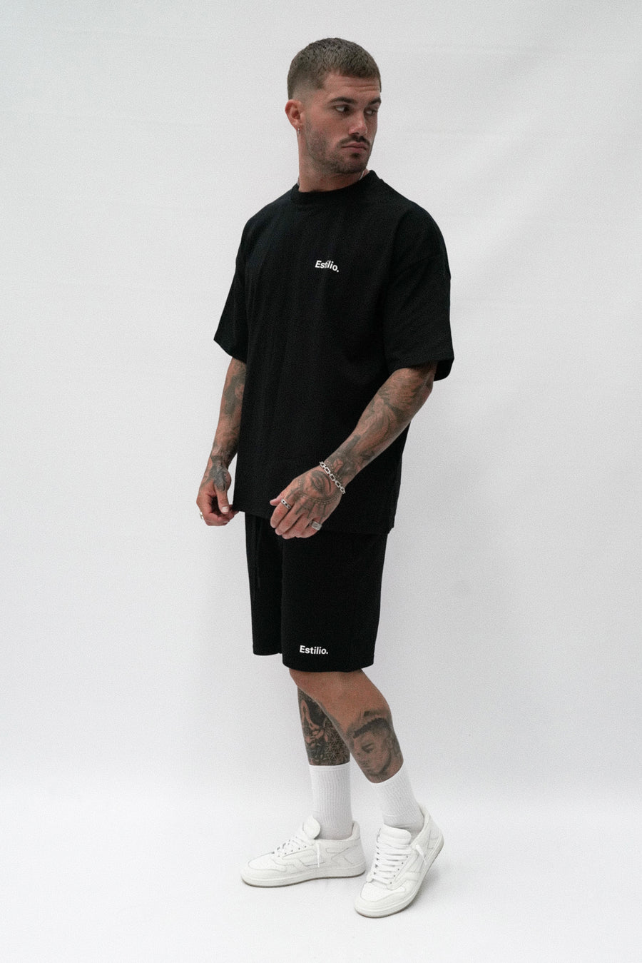 Essence Shorts - Black