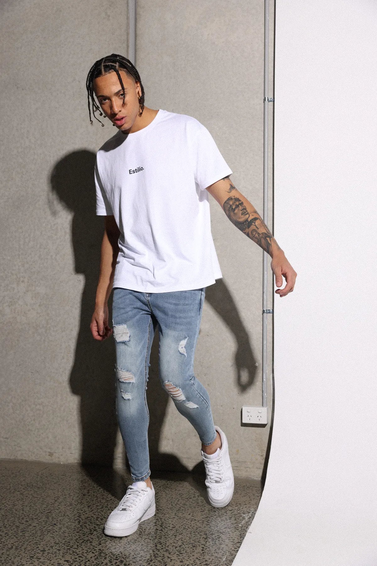 'Tom T' - White